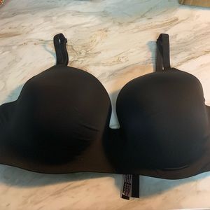 Victoria’s Secret Tshirt lightly lined Bra